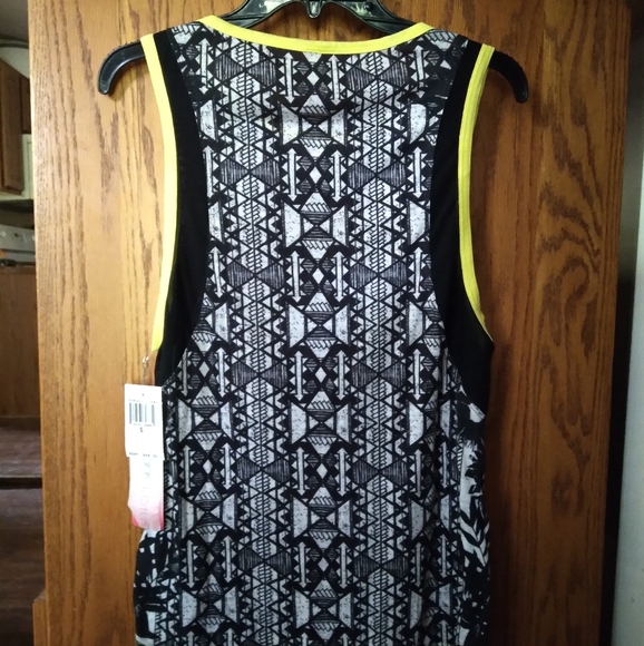 Was💲22! 🆕️ Pink Lotus active wear top - Picture 6 of 12